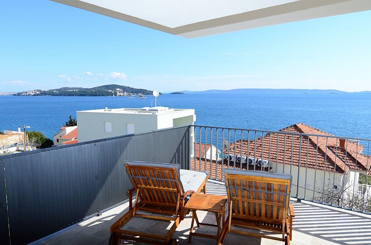Guest house 10311507 - Apartment Dalmatia - Appartement Viva-by the sea-panorama penthouse