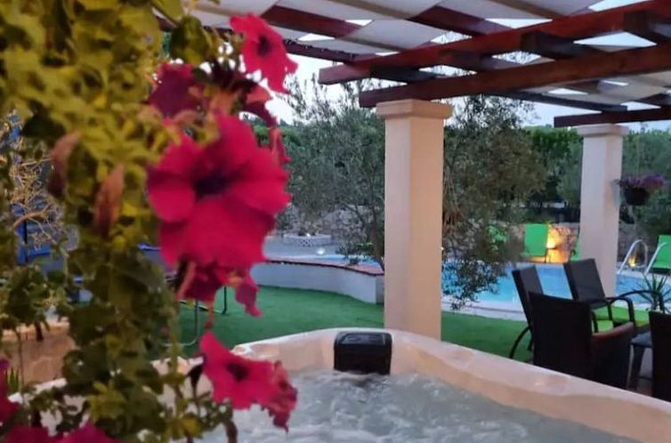 Unterkunft 10311703 - Ferienhaus Dalmatien - Vakantiehuis Komfortables Haus in Selca mit privatem Parkpla