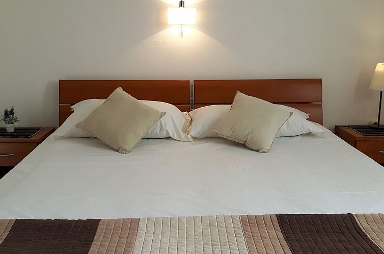 Vakantiehuis Komfortables Haus in Selca mit privatem Parkpla