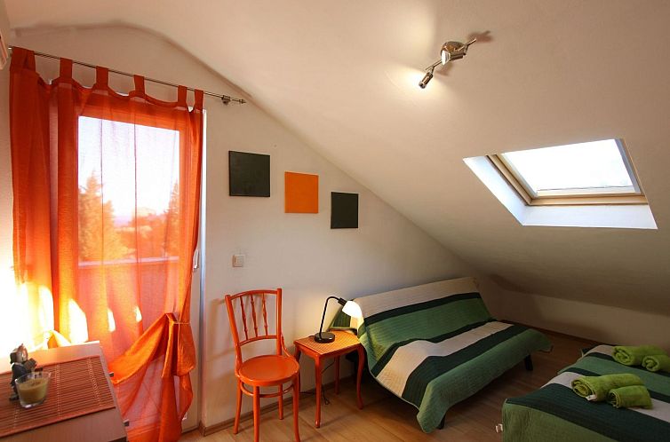 Vakantiehuis Komfortables Haus in Selca mit privatem Parkpla