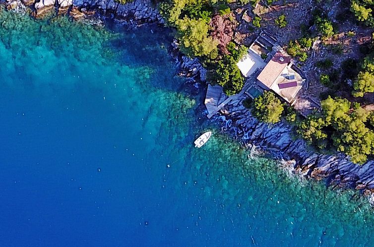 Vakantiehuis in Selca mit Garten, Terrasse und Grill