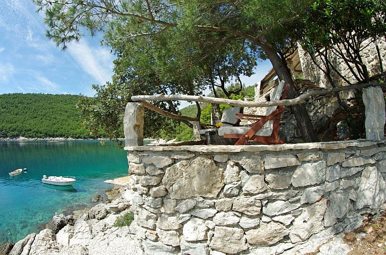 Vakantiehuis in Selca mit Garten, Terrasse und Grill