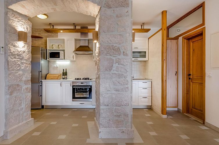 Vakantiehuis Ferienvilla "Lucian" mit Blick auf das Wasser