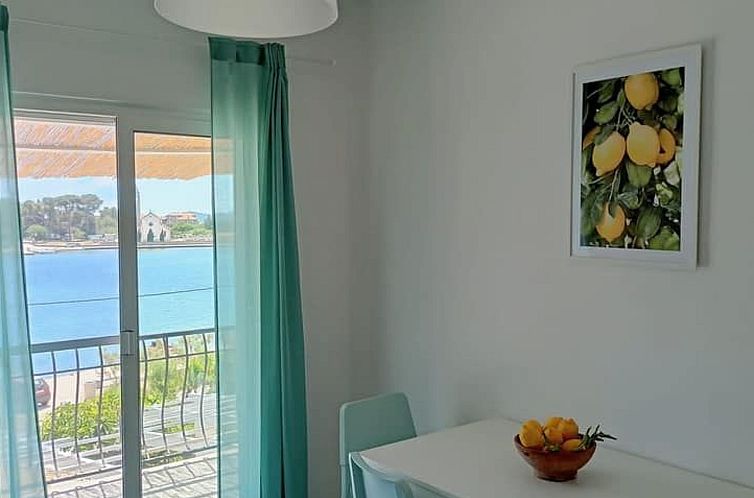 Unterkunft 10311807 - Appartement Dalmatien - Appartement Wohnung "Mama Roza" mit Blick auf das Wasser