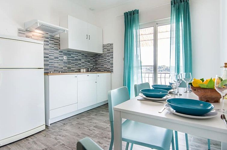 Appartement Wohnung "Mama Roza" mit Blick auf das Wasser