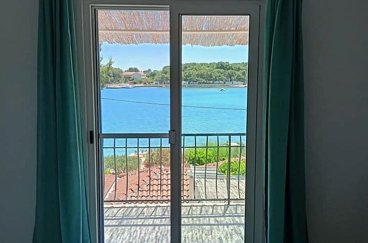 Appartement Wohnung "Mama Roza" mit Blick auf das Wasser