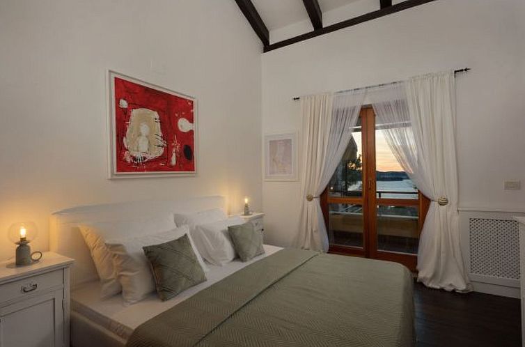 Vakantiehuis Villa Barotul with pool