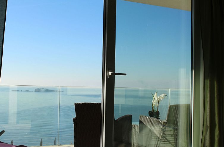 Unterkunft 10312507 - Appartement Dalmatien - Appartement Gemütliche Ferienwohnung in Mlini mit Großer T