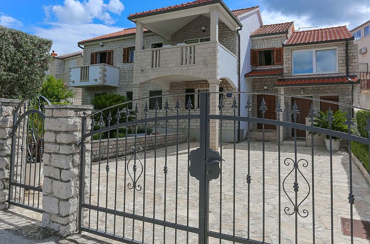 Appartement Komplett ausgestattete Wohnung für 7 Personen