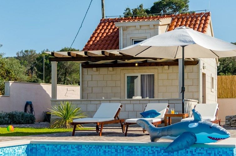 Vakantiehuis Villa Mis, Haus in Supetar mit privatem Pool
