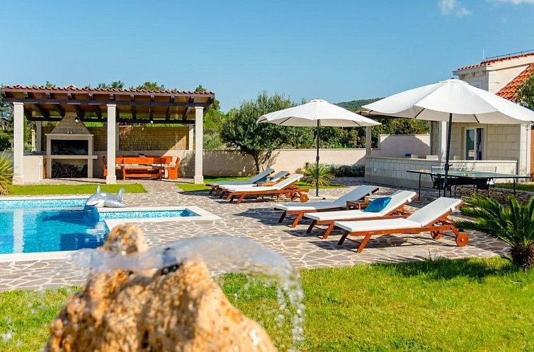 Vakantiehuis Villa Mis, Haus in Supetar mit privatem Pool