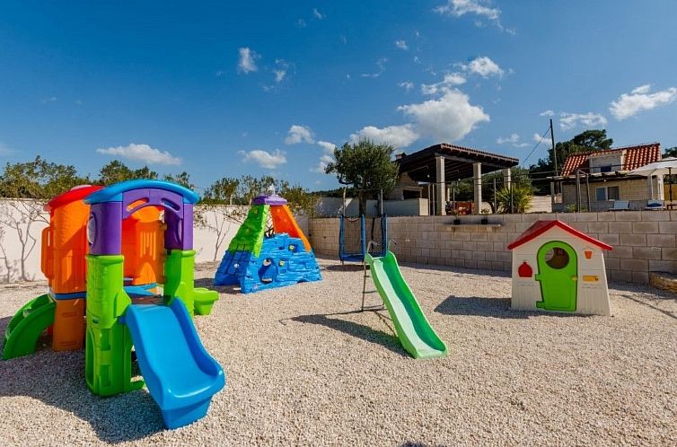 Vakantiehuis Villa Mis, Haus in Supetar mit privatem Pool