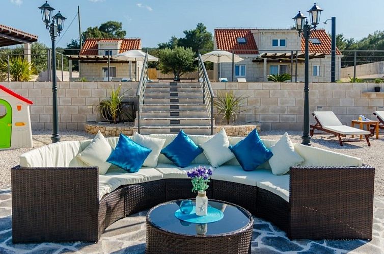 Vakantiehuis Villa Mis, Haus in Supetar mit privatem Pool