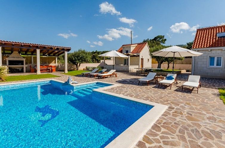 Vakantiehuis Villa Mis, Haus in Supetar mit privatem Pool