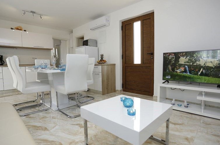 Vakantiehuis Villa Mis, Haus in Supetar mit privatem Pool