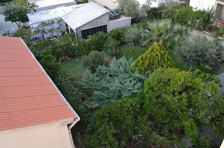 Appartement Große Ferienwohnung in Pag mit Privater Terrass