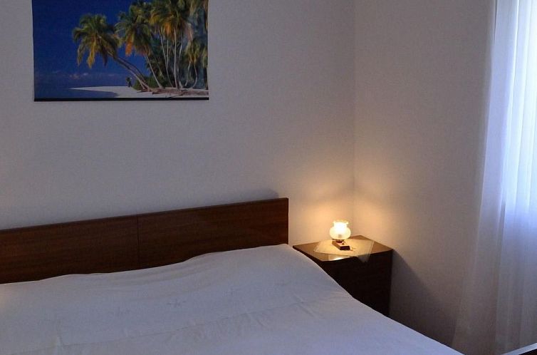 Appartement Große Ferienwohnung in Pag mit Privater Terrass