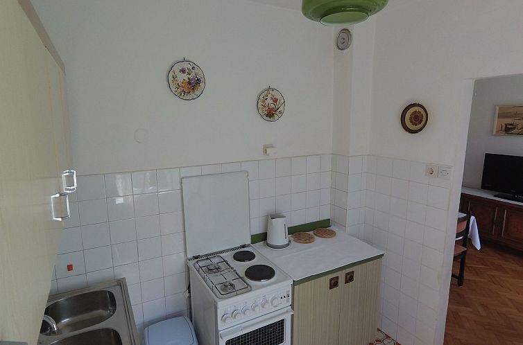 Appartement Große Ferienwohnung in Pag mit Privater Terrass