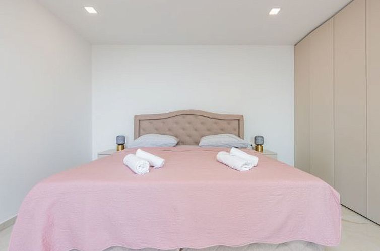 Vakantiehuis Seaview Villa A`More with heated pool