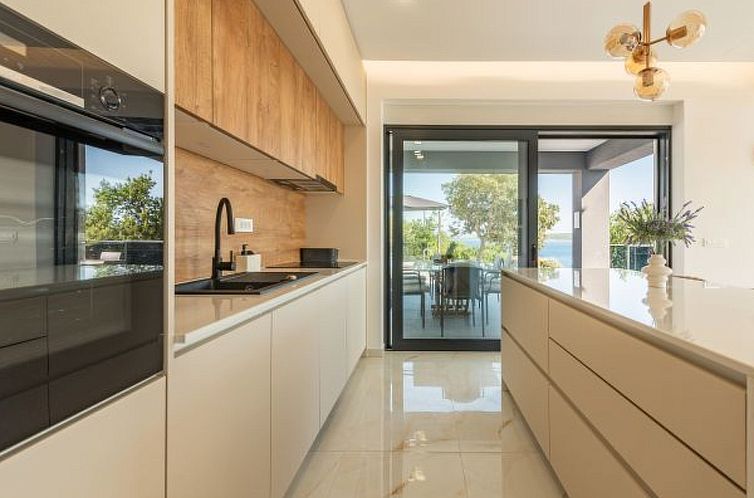 Vakantiehuis Seaview Villa A`More with heated pool