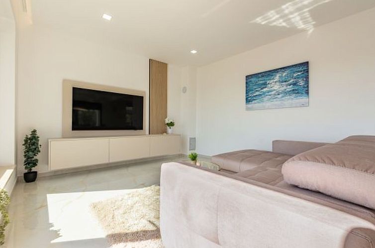 Vakantiehuis Seaview Villa A`More with heated pool