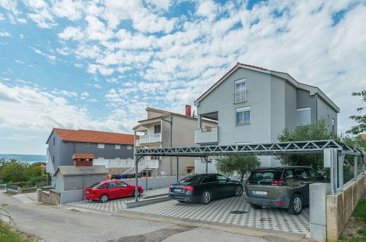 Vakantiehuis Holiday home Viktoria with pool