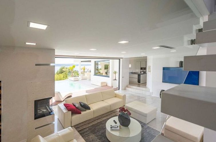 Vakantiehuis Luxury Villa Michele with infinity pool
