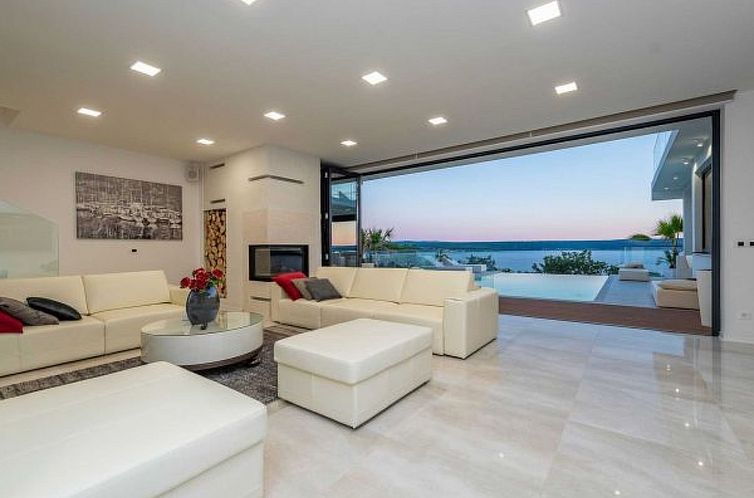 Vakantiehuis Luxury Villa Michele with infinity pool
