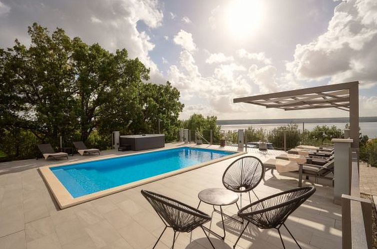 Vakantiehuis Beautiful Villa Katharina with pool