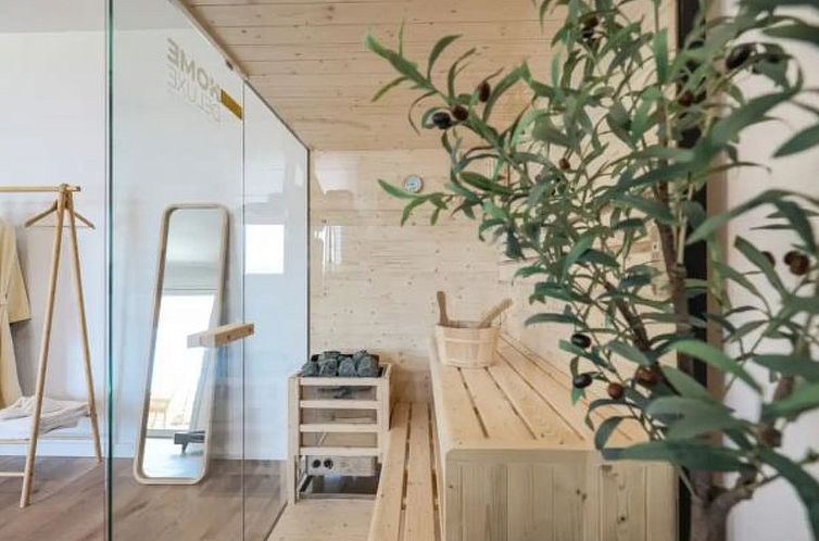 Vakantiehuis Seaview Villa Grota with swimming pool