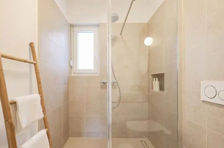 Vakantiehuis Seaview Villa Grota with swimming pool