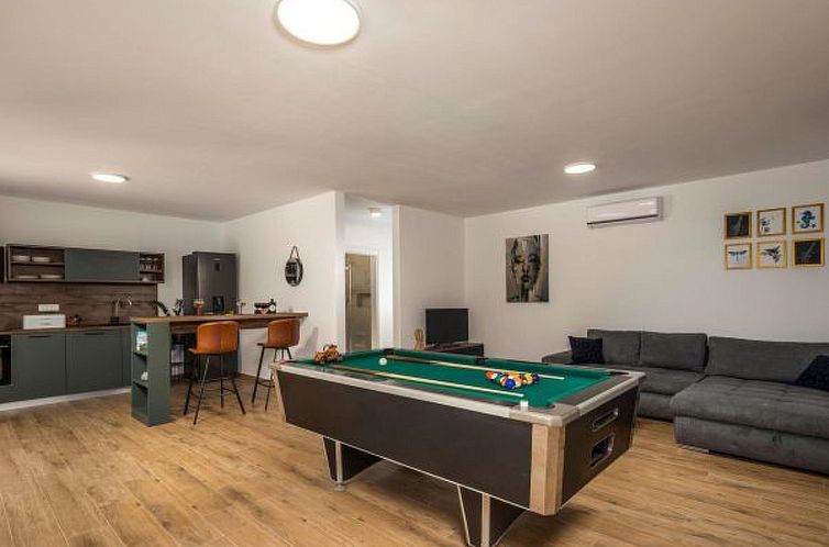 Vakantiehuis Seaview Villa Deep Green with pool