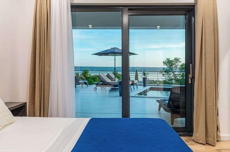 Vakantiehuis Villa Royal Hill with pool