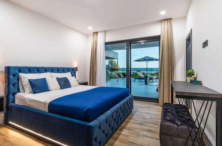 Vakantiehuis Villa Royal Hill with pool