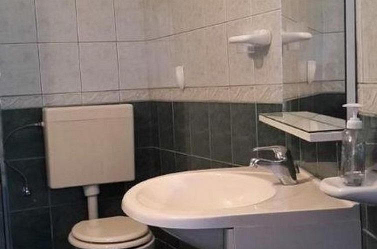 Appartement für vier Personen mit Terrasse