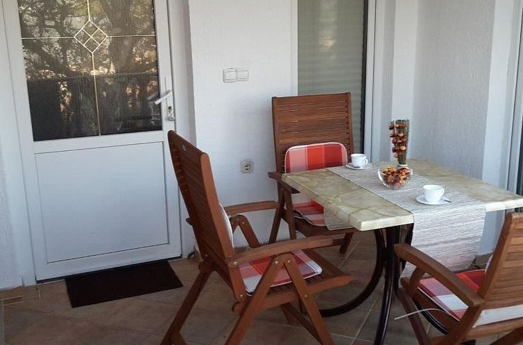 Appartement für vier Personen mit Terrasse