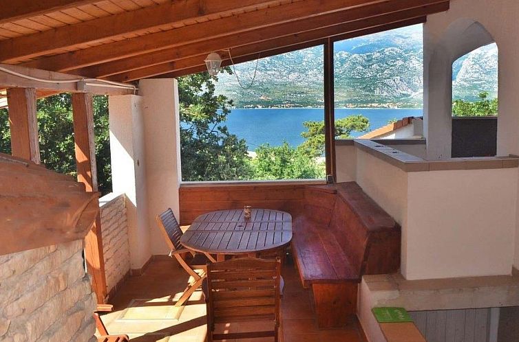 Appartement für vier Personen mit Terrasse