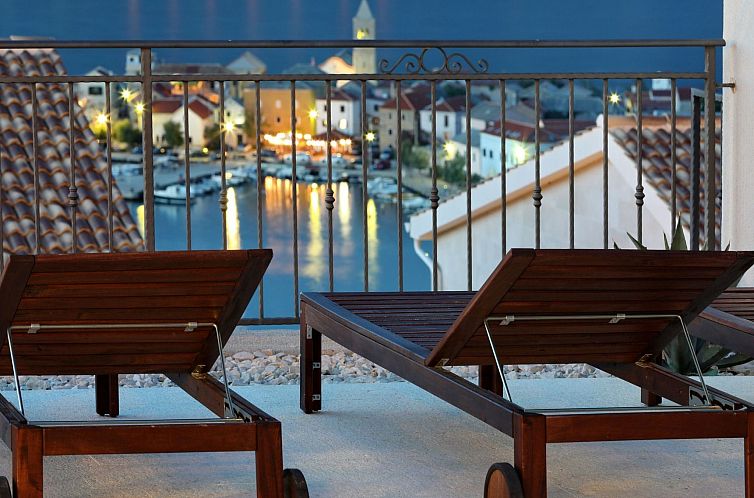 Vakantiehuis Mediterrane Villa, Pool, Panoramablick aufs Mee