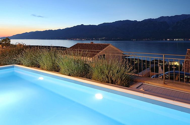 Vakantiehuis Mediterrane Villa, Pool, Panoramablick aufs Mee