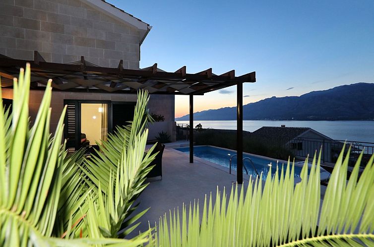 Vakantiehuis Mediterrane Villa, Pool, Panoramablick aufs Mee