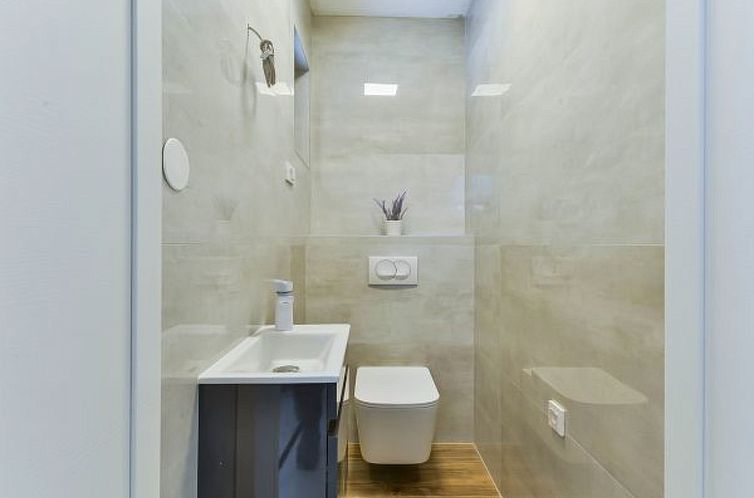 Vakantiehuis Villa Zariva with pool and panoramic mountain a