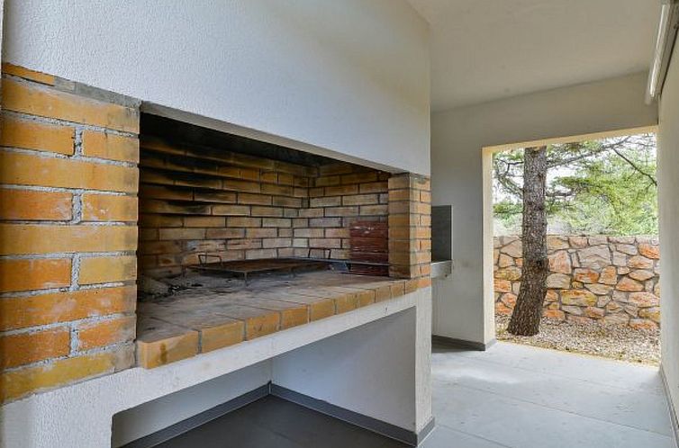 Vakantiehuis Villa RE with heated pool and spa