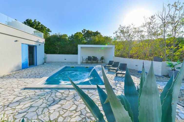 Vakantiehuis Charming Villa Anna with private pool
