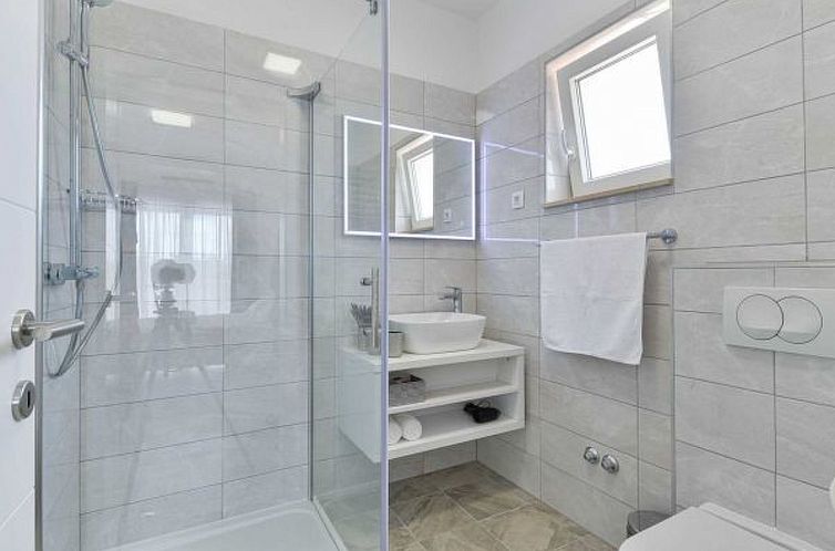 Vakantiehuis Stone Villa Banovi with heated pool
