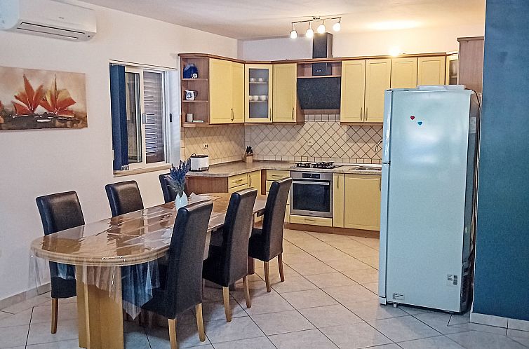 Appartement mit Terrasse am Meer