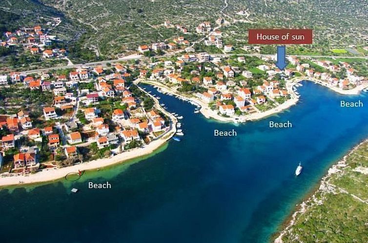Vakantiehuis Großes, strandnahes Ferienhaus in Podglavica