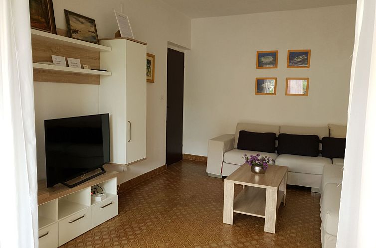 Vakantiehuis Großes, strandnahes Ferienhaus in Podglavica