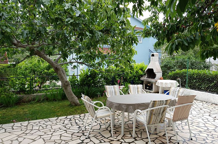 Vakantiehuis Großes, strandnahes Ferienhaus in Podglavica