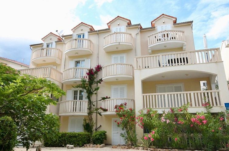 Guest house 10316007 - Apartment Dalmatia - Appartement Wohnung in Bol