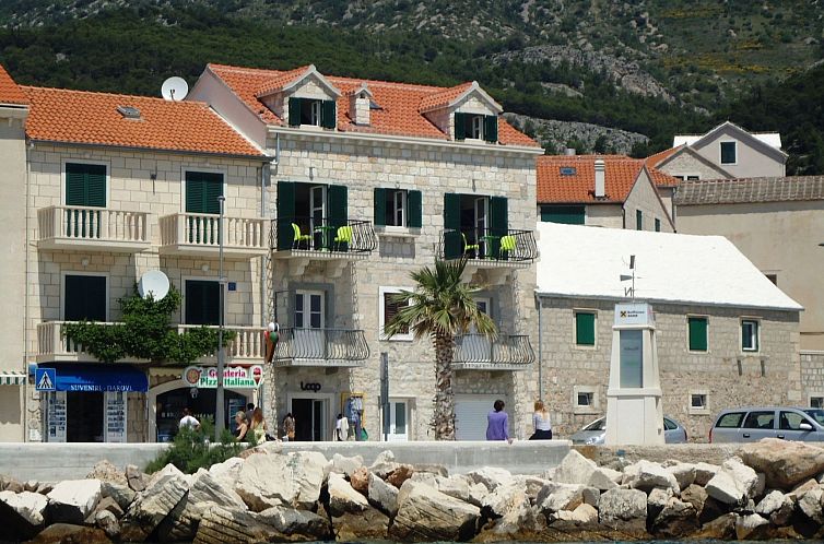 Appartement in Bol mit privatem Parkplatz